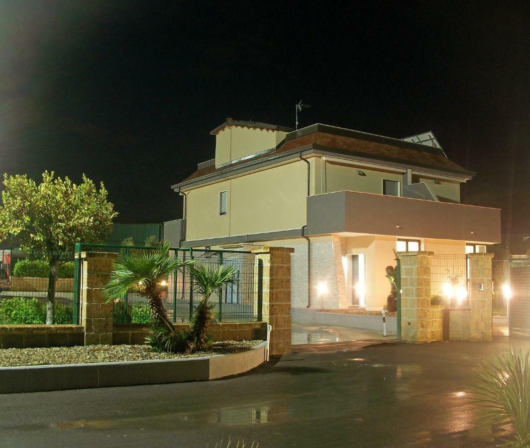 B&B Mirage Бари Экстерьер фото