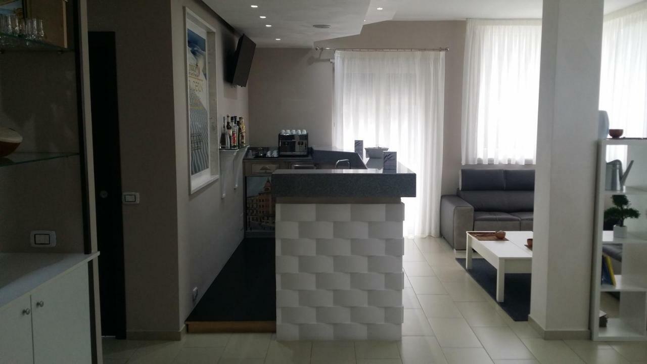 B&B Mirage Бари Экстерьер фото